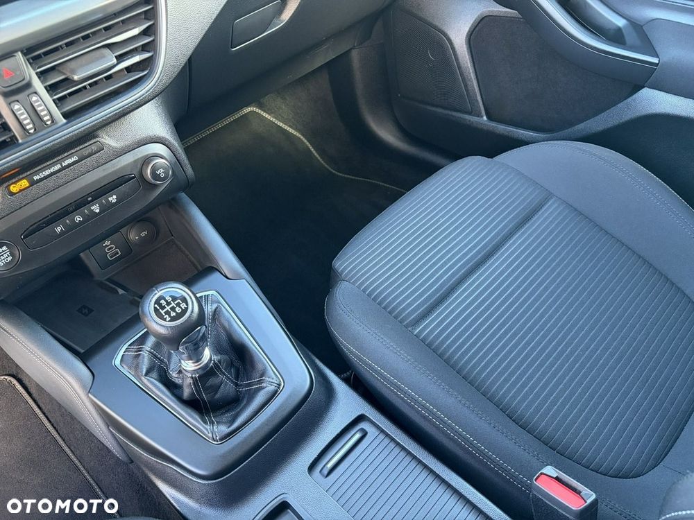 Ford Focus 1.0 EcoBoost Titanium - 20