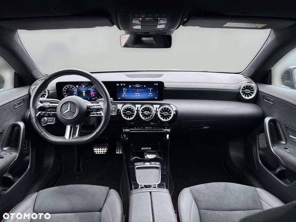 Mercedes-Benz CLA - 14