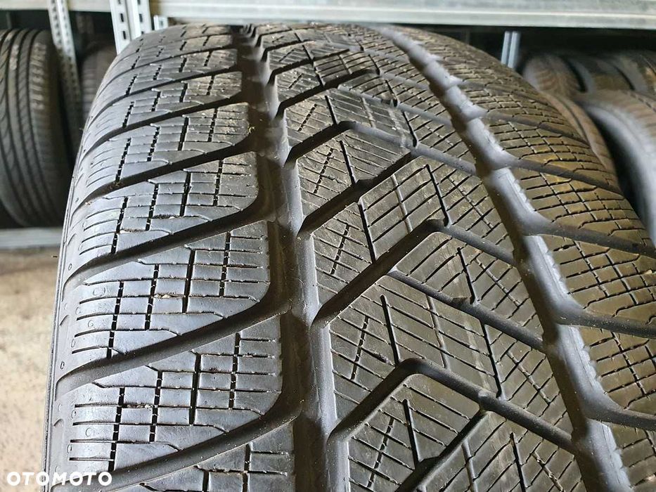 1x Opona zimowa 255/55/20 PIRELLI Scorpion Winter - 110V XL 7mm