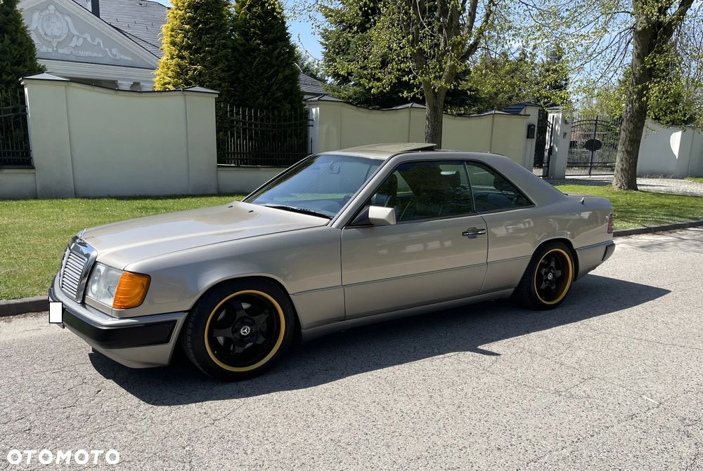 Mercedes-Benz W124 (1984-1993) - 1