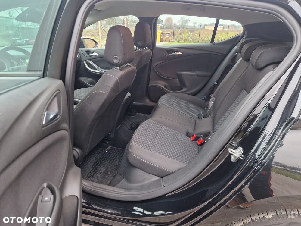 Opel Astra 1.2 T Edition S&S - 13