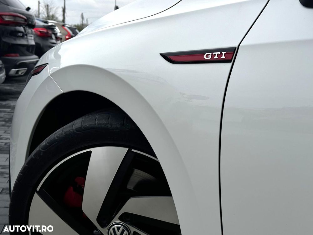 Volkswagen Golf 2.0 TSI DSG GTI - 24