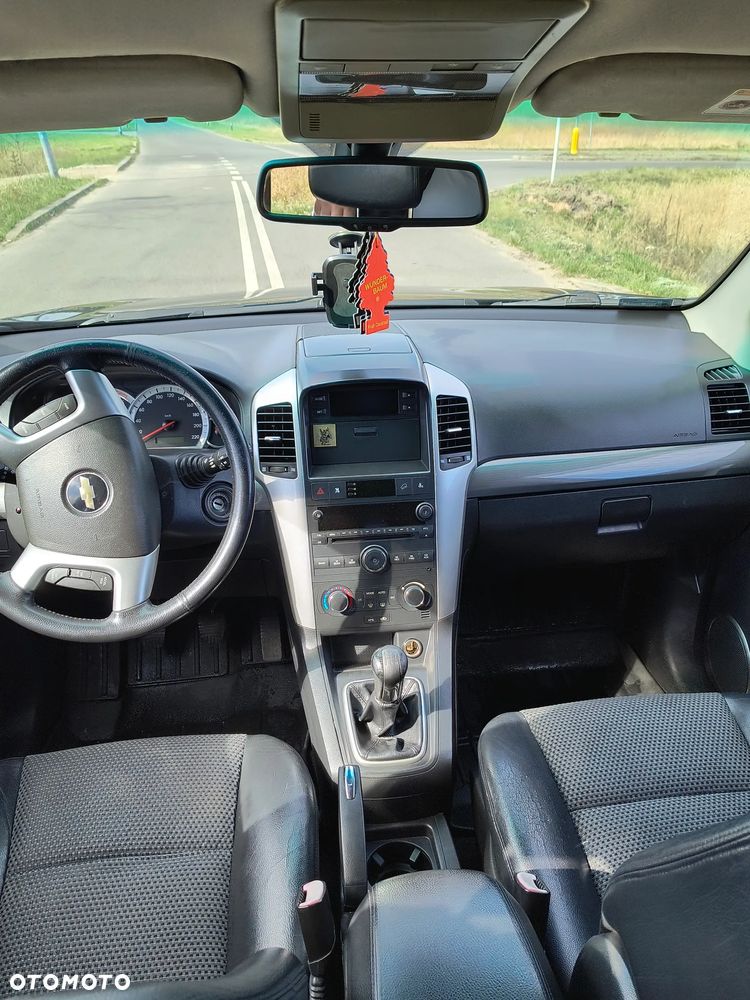 Chevrolet Captiva 2.0 d LT high 5os - 18
