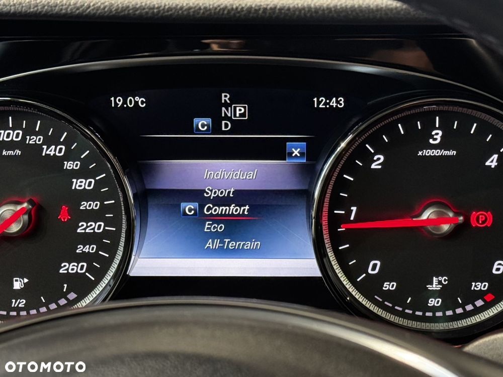 Mercedes-Benz Klasa E - 20