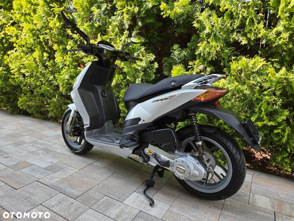 Aprilia Sportcity - 6