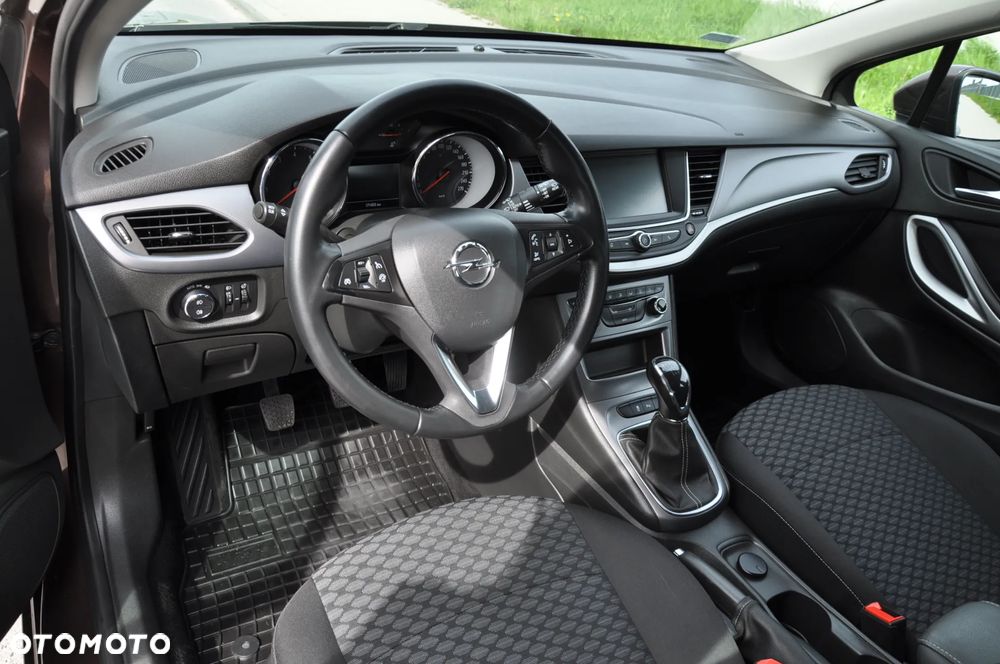 Opel Astra 1.4 T Enjoy - 14