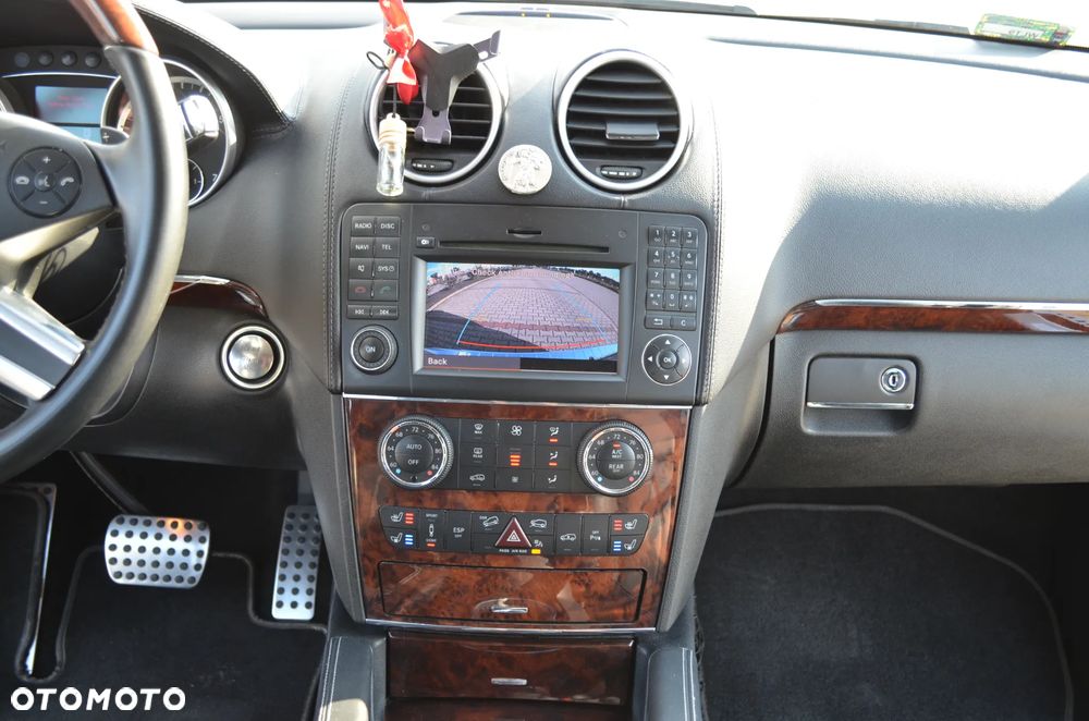 Mercedes-Benz GL 500 4Matic 7G-TRONIC - 12