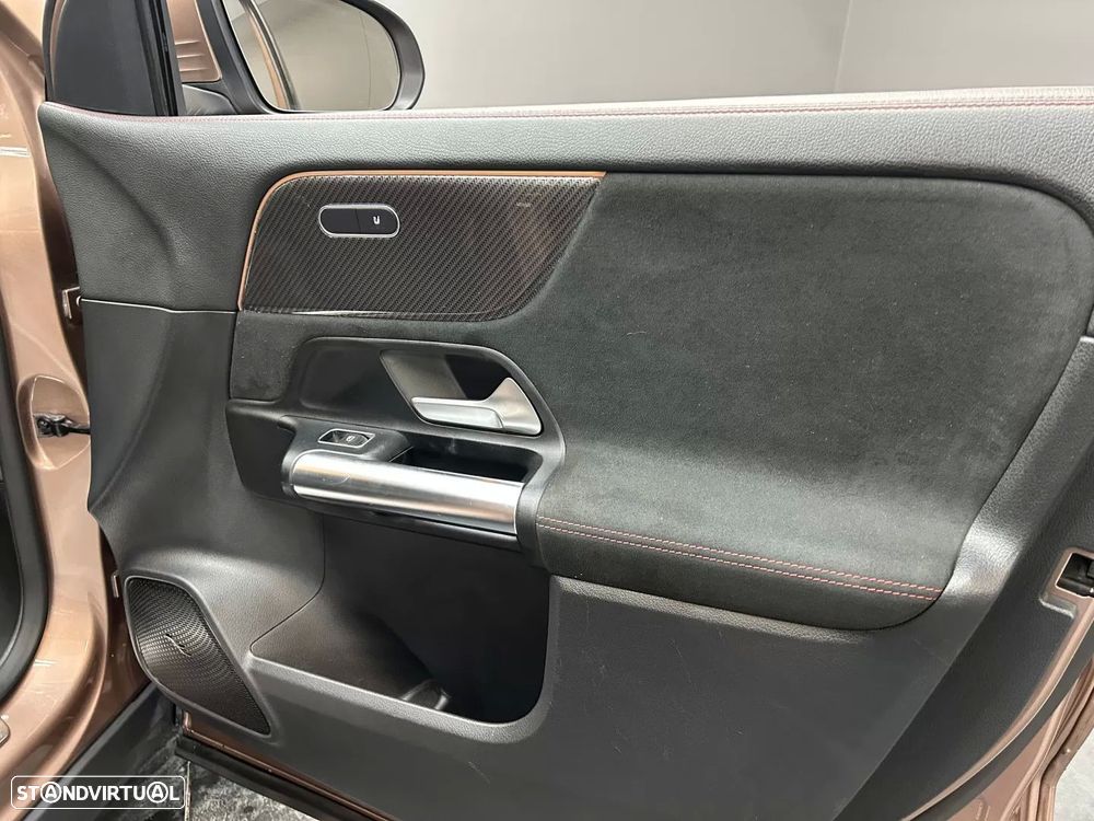 Mercedes-Benz GLA 250 e AMG Line - 25