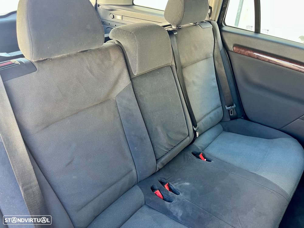 Opel Vectra 1.9 CDTI Elegance - 30