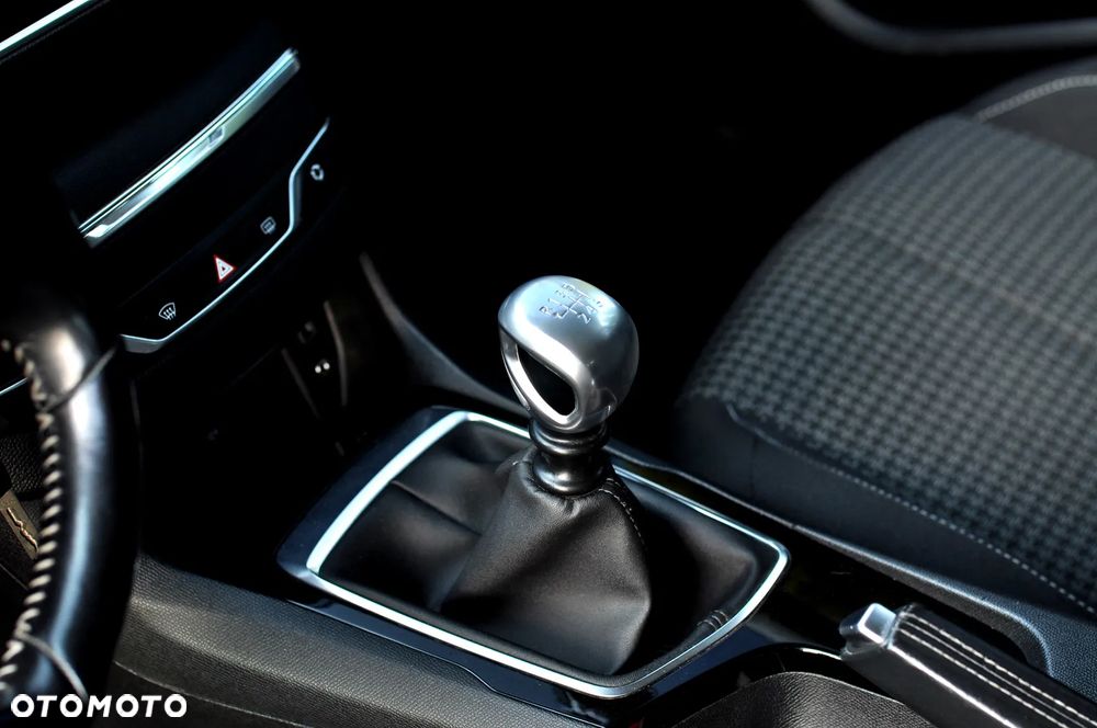 Peugeot 308 BlueHDi FAP 120 Stop & Start Allure - 17