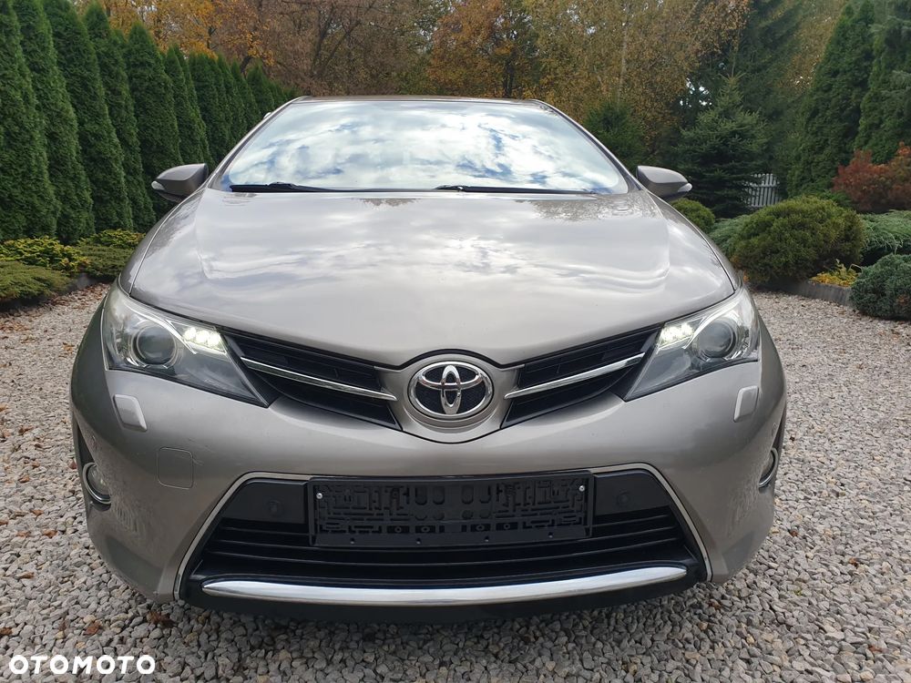 Toyota Auris 1.6 Executive - 3