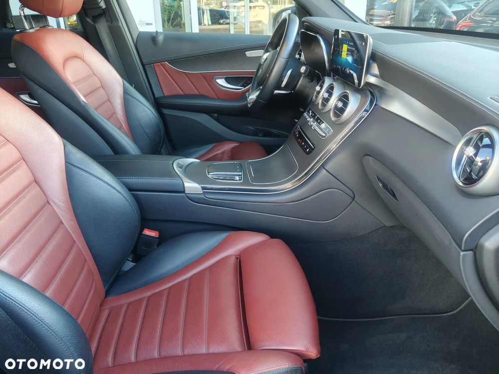 Mercedes-Benz GLC Coupe 300 e 4-Matic - 17