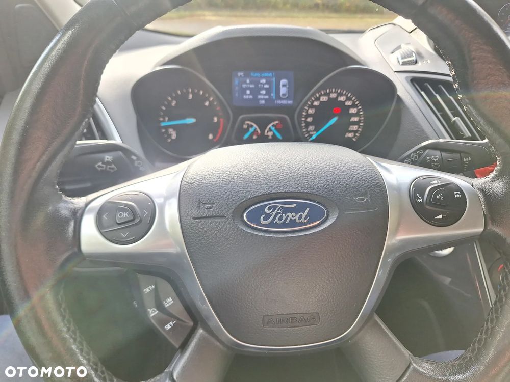 Ford Kuga 2.0 TDCi 2x4 Titanium - 28