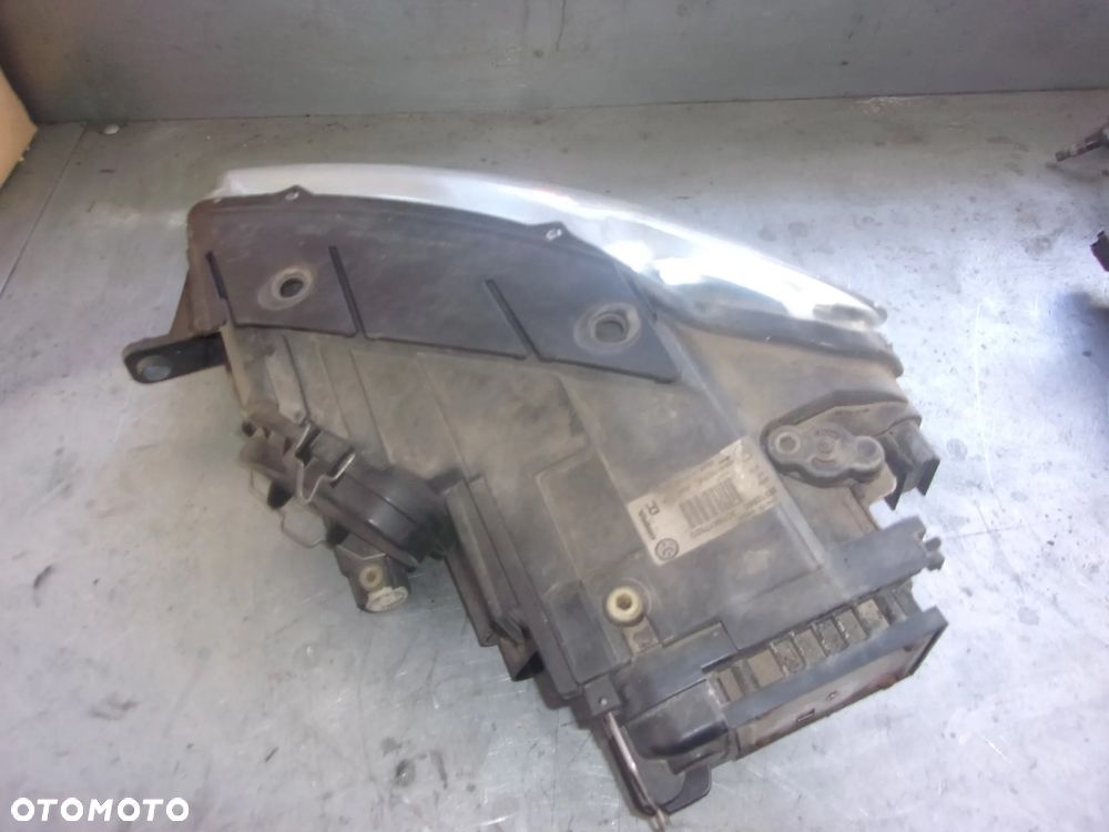 LAMPA PRZÓD PRAWA VW PASSAT B6 BI- XENON 3C0941752G SKRETNA - 2