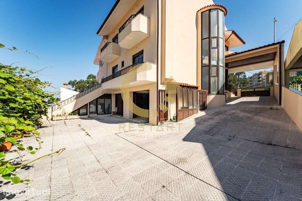 Moradia T4+2 Fânzeres com possibilidade de rentabilizar com arrendamen - Grande imagem: 4/36