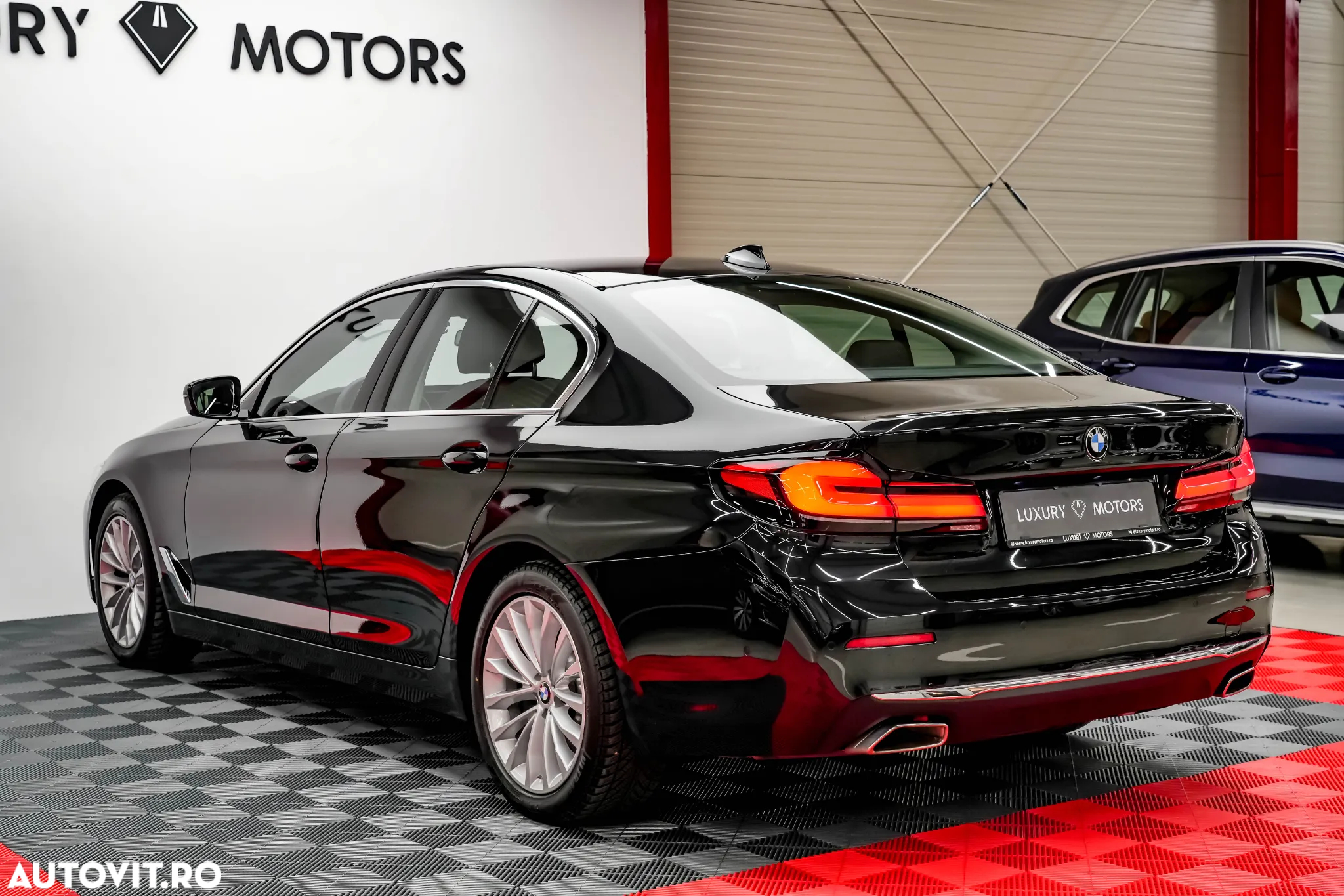 BMW Seria 5 520d Aut. Luxury Line - 3
