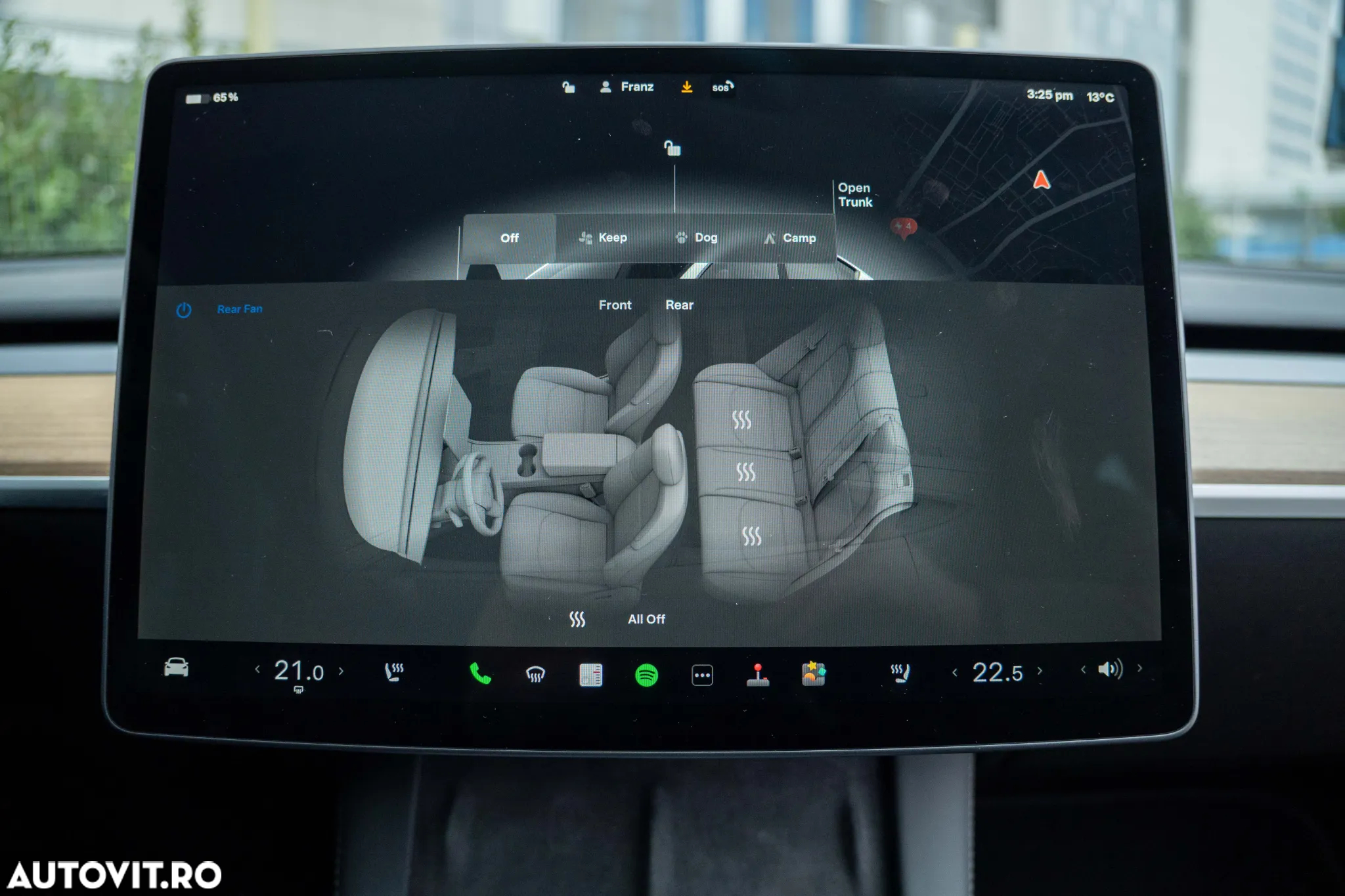 Tesla Model Y Long Range Dual Motor AWD - 36