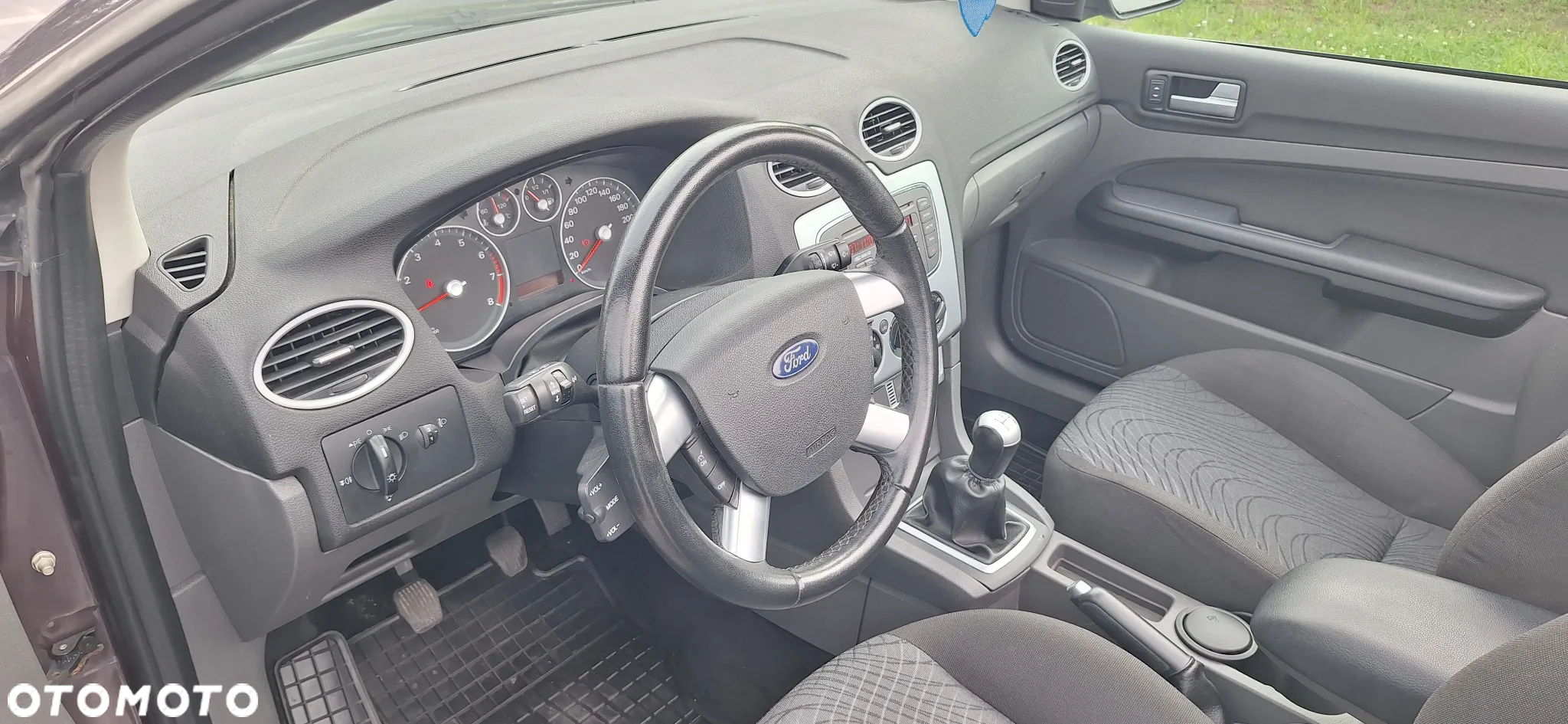 Ford Focus 1.6 16V Style - 12
