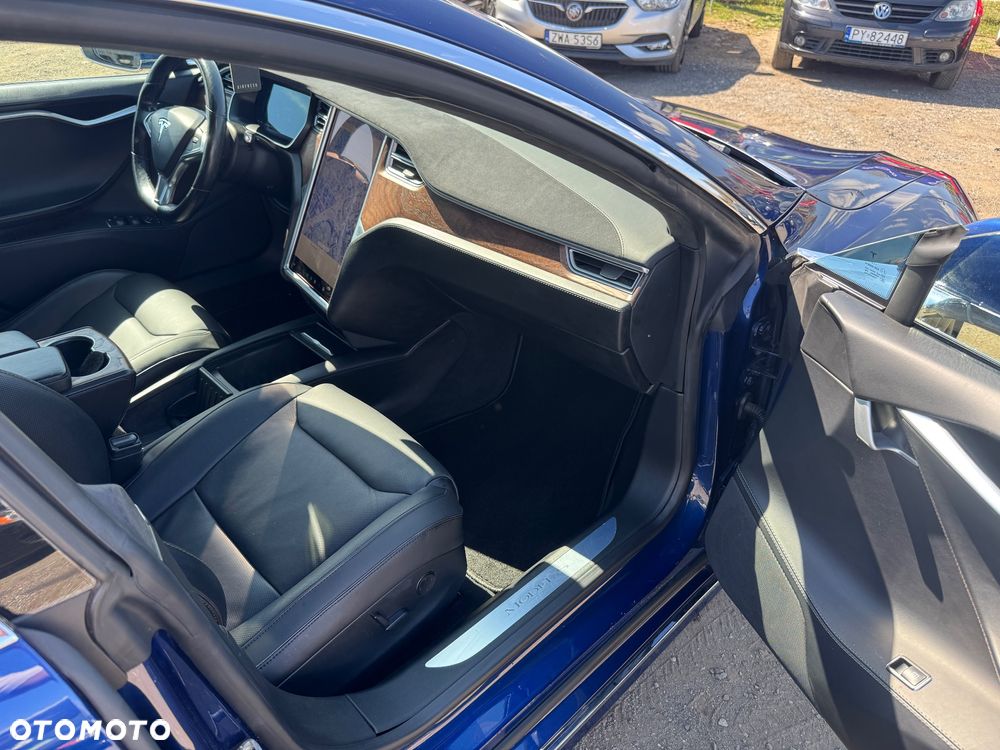 Tesla Model S 90 D Performance - 24