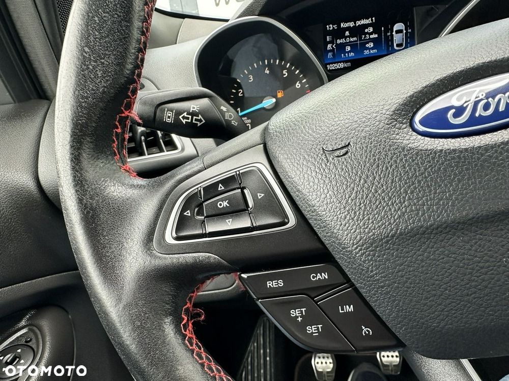 Ford Kuga 1.5 EcoBoost 2x4 ST-Line - 19