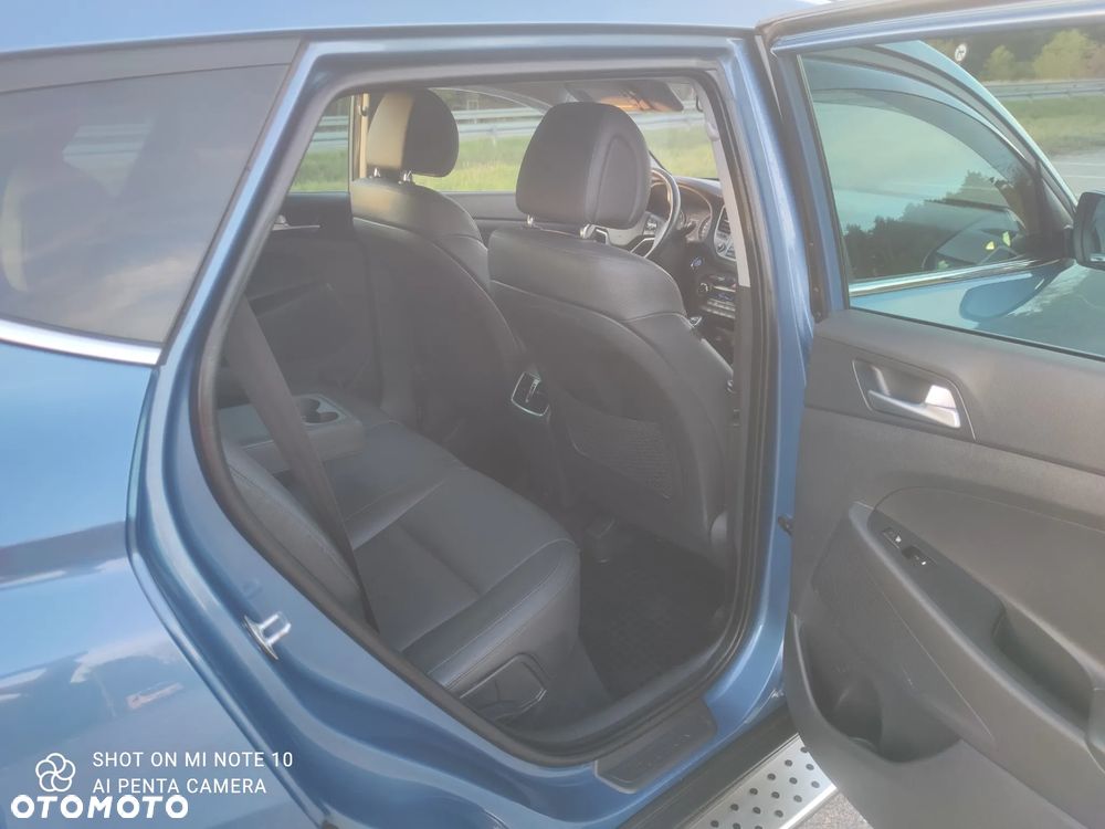 Hyundai Tucson blue 1.7 CRDi 2WD Intro Edition - 24