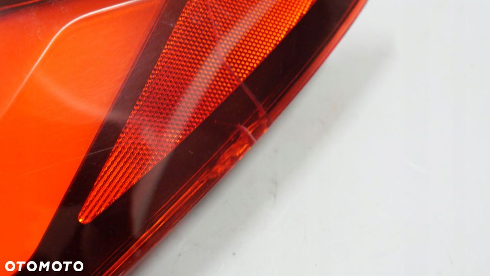 bmw g22 g23 g26 lampa prawa tył w błotnik eu 7477604 - 6