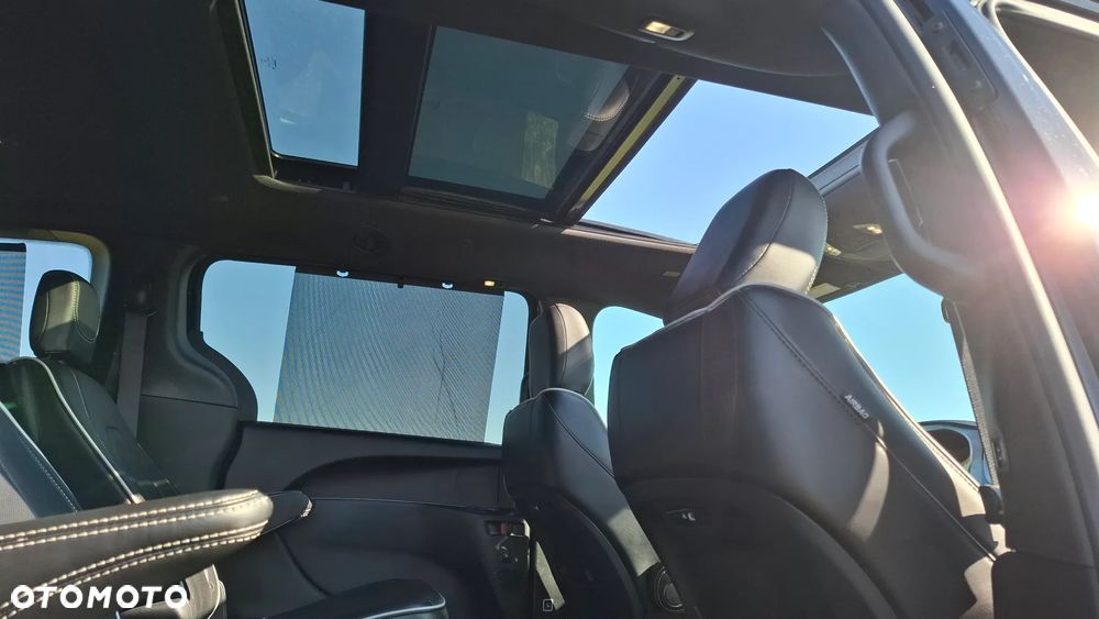 Chrysler Pacifica - 11