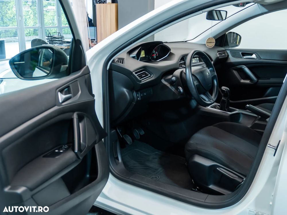 Peugeot 308 1.2 VTi Active - 36