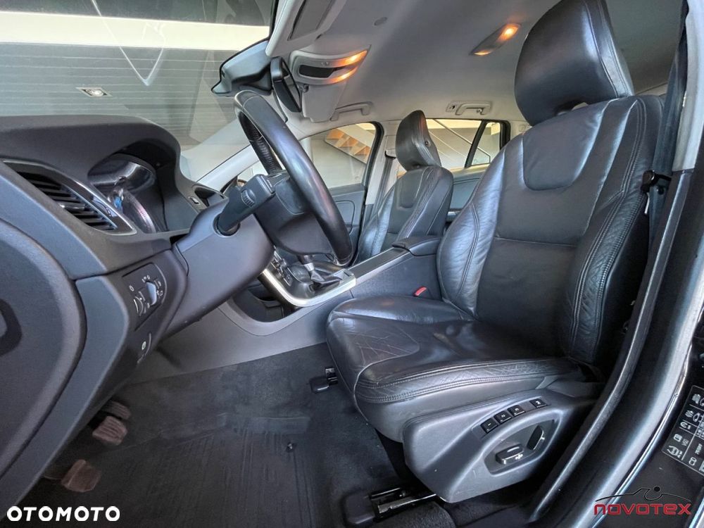 Volvo V60 D2 Summum - 8