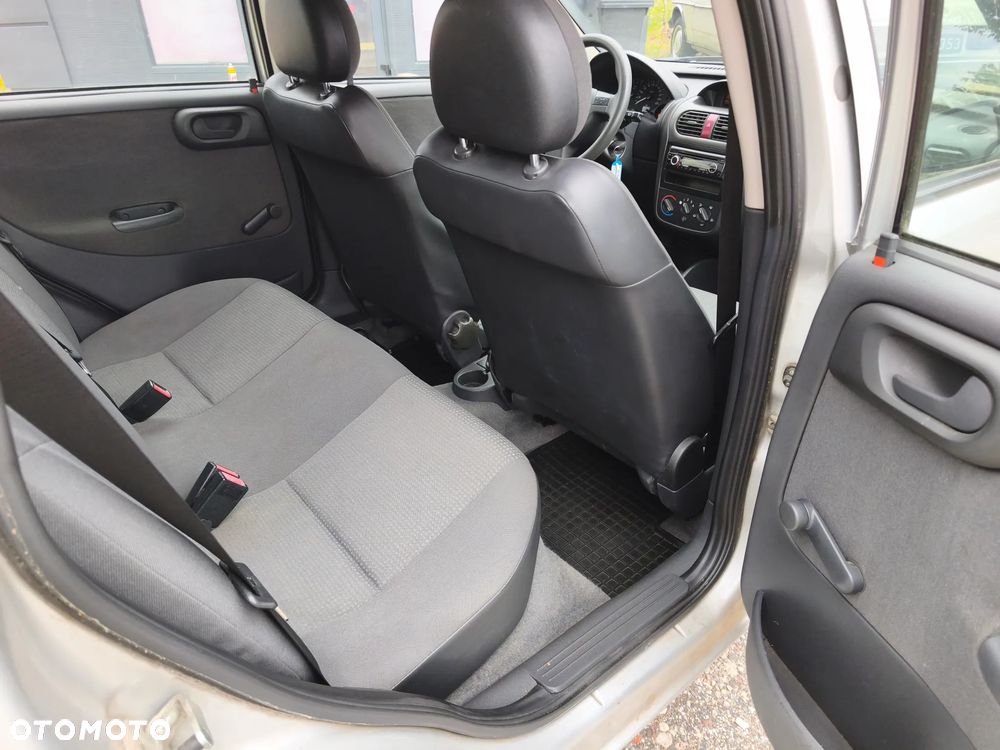 Opel Corsa 1.2 16V Enjoy - 6