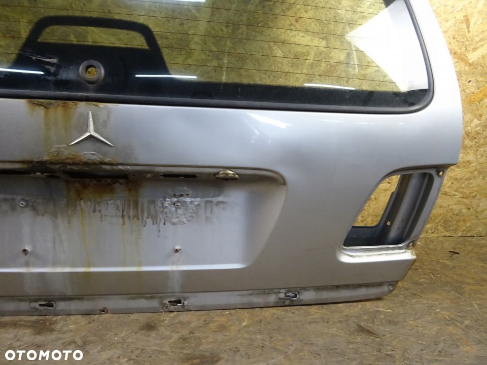 SZYBA KLAPY BAGAŻNIKA MERCEDES W210 KOMBI 4.3 - 5