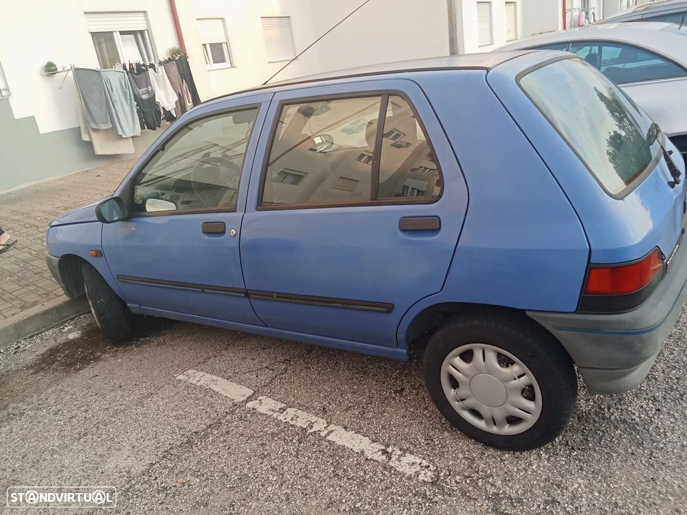 Renault Clio 1.2 RN - 8