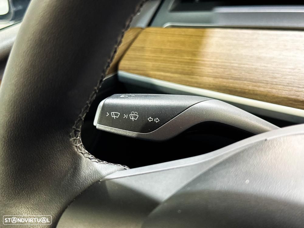 Tesla Model Y Long Range Dual Motor AWD - 43