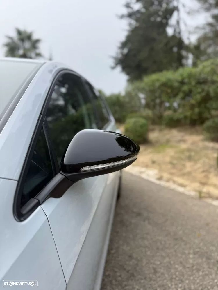 VW Golf 2.0 TDI R-Line DSG - 7