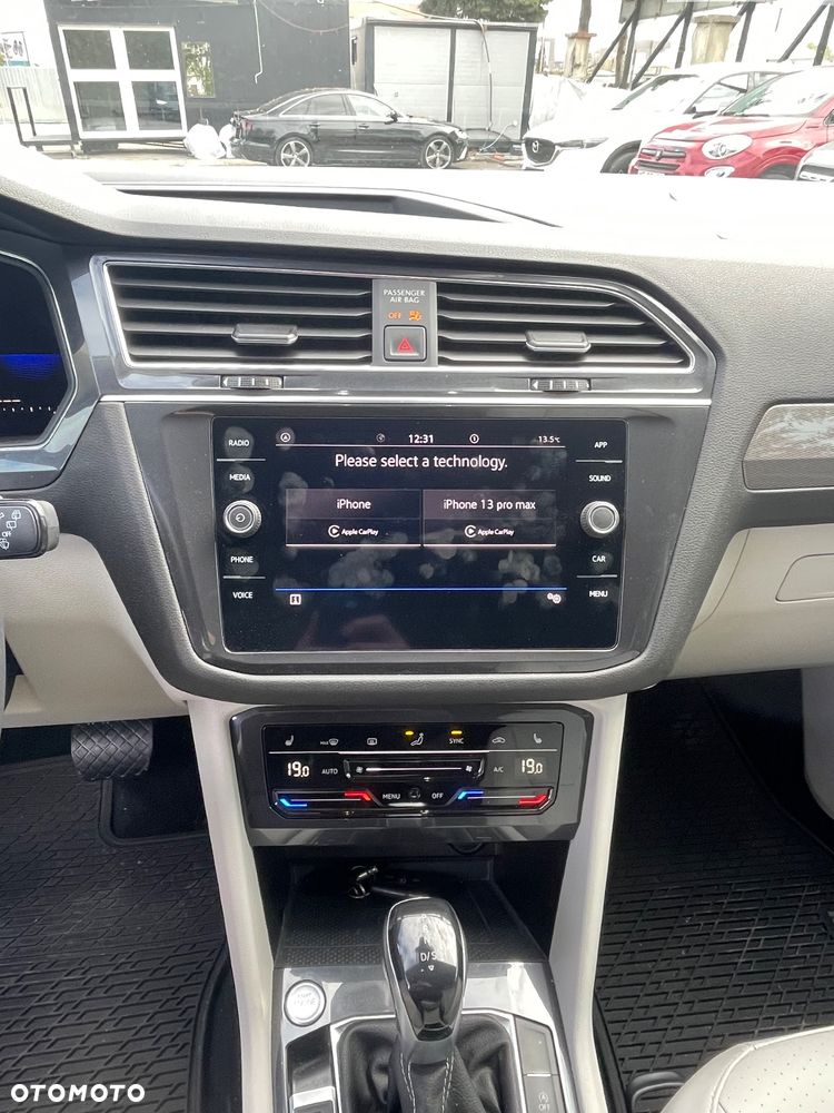 Volkswagen Tiguan - 31
