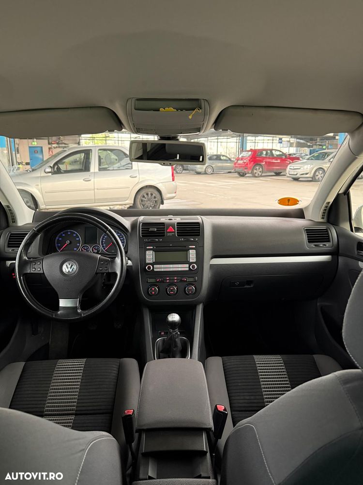 Volkswagen Golf 1.6 Trendline - 18