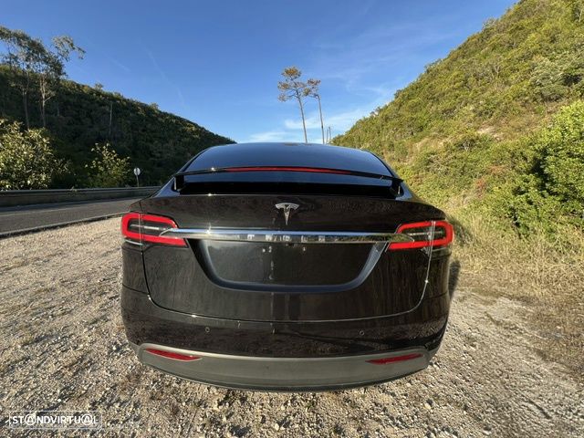 Tesla Model X Standard Range - 7