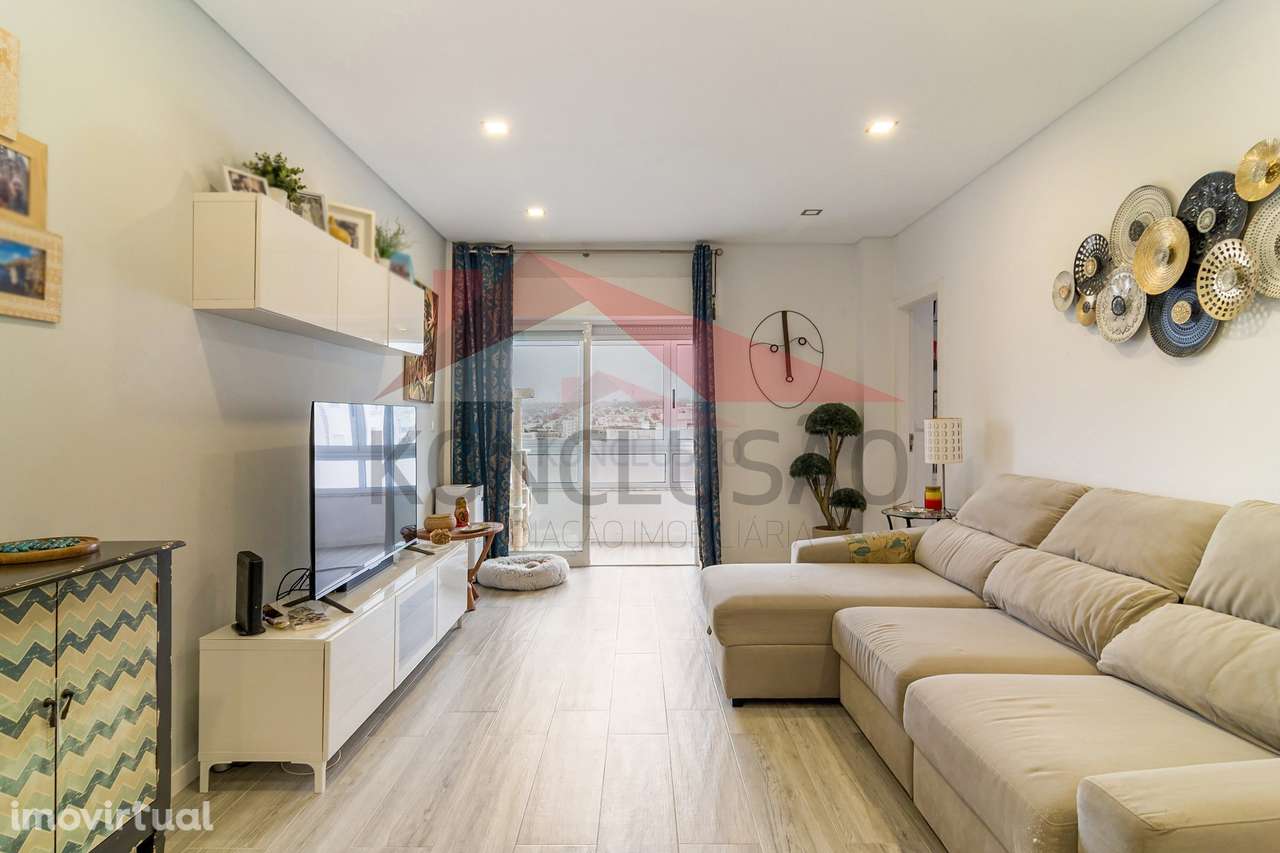 Apartamento T4 Remodelado com Vista Panorâmica para o Rio Tejo - Pó... - Grande imagem: 2/25