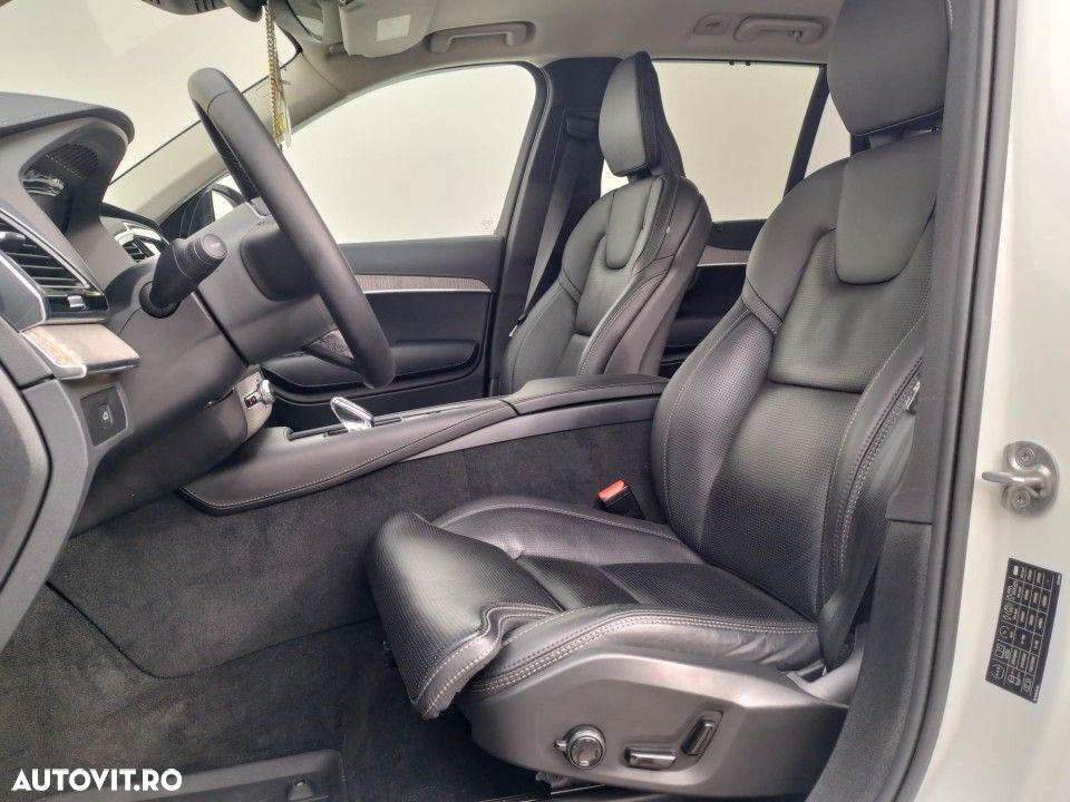 Volvo XC 90 D5 AWD Geartronic RDesign - 18