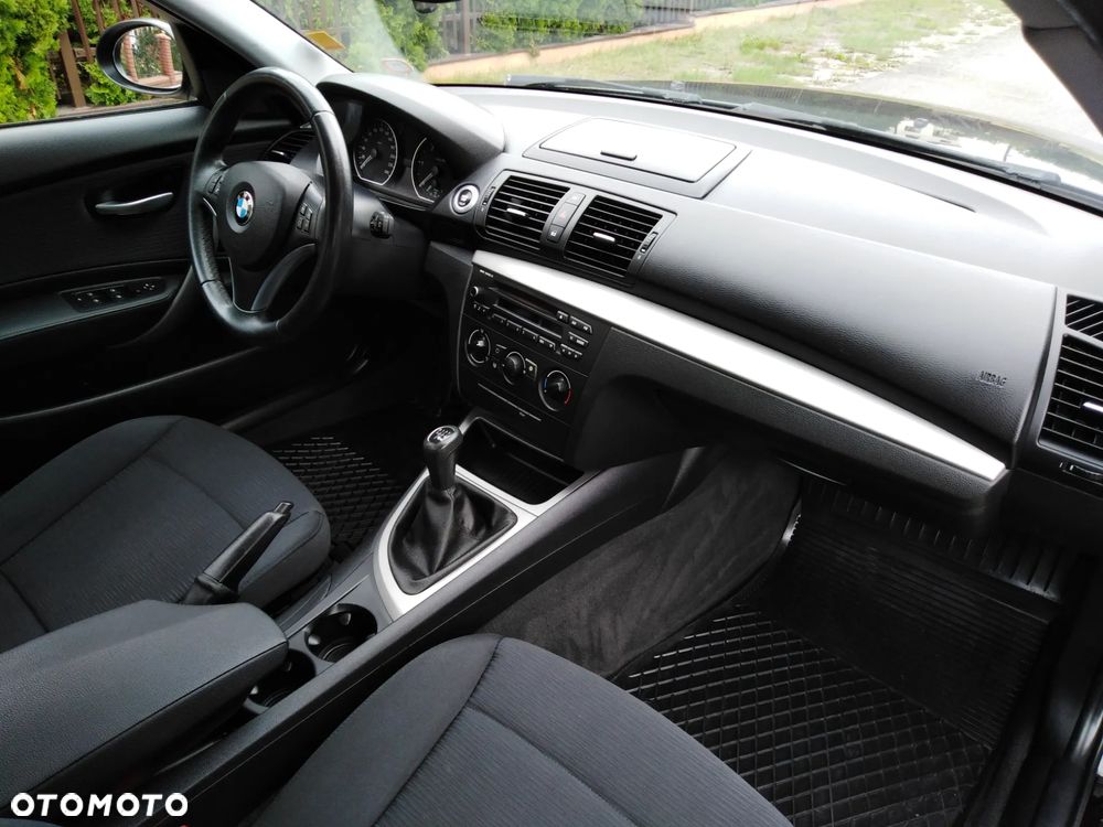 BMW Seria 1 118d DPF - 25