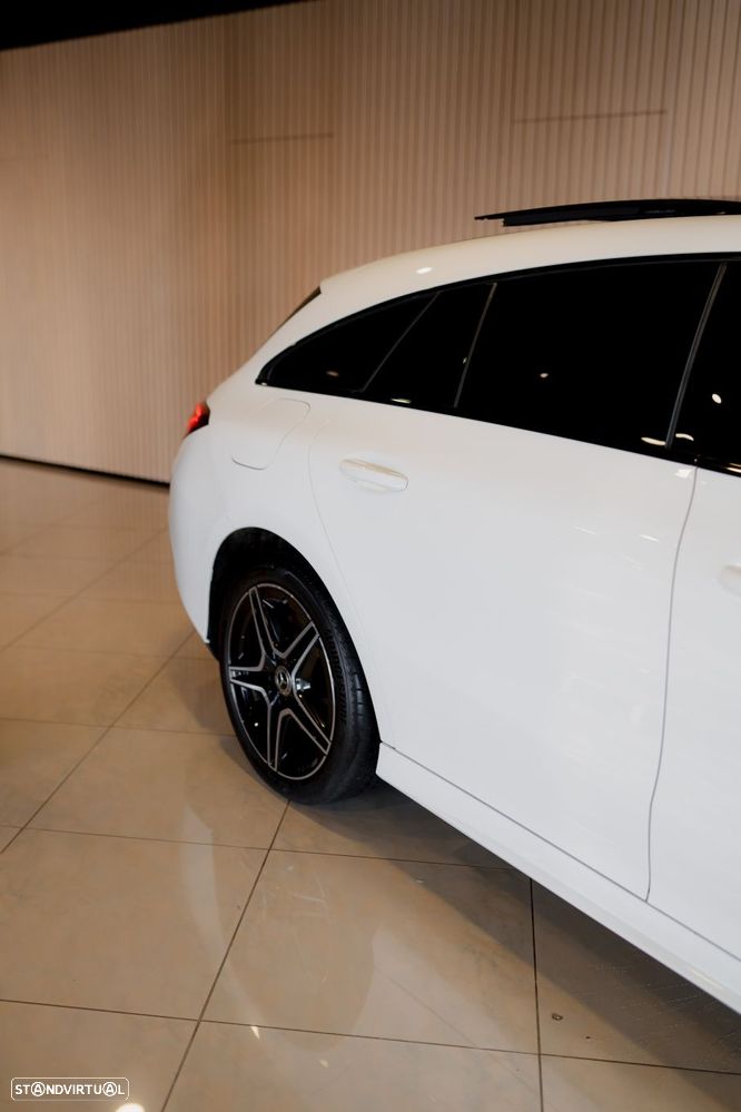 Mercedes-Benz CLA 250 e Shooting Brake AMG Line - 11