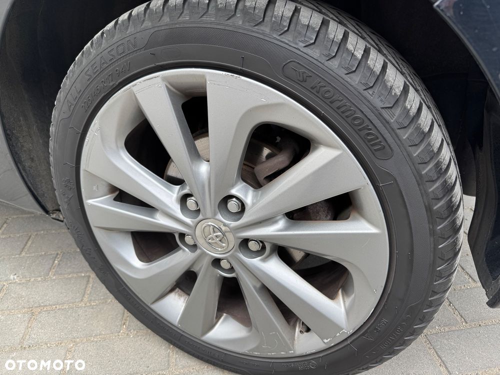 Toyota Auris - 14