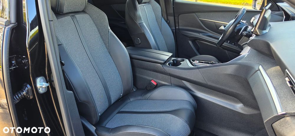 Peugeot 3008 BlueHDi 130 Stop & Start EAT8 Allure - 23