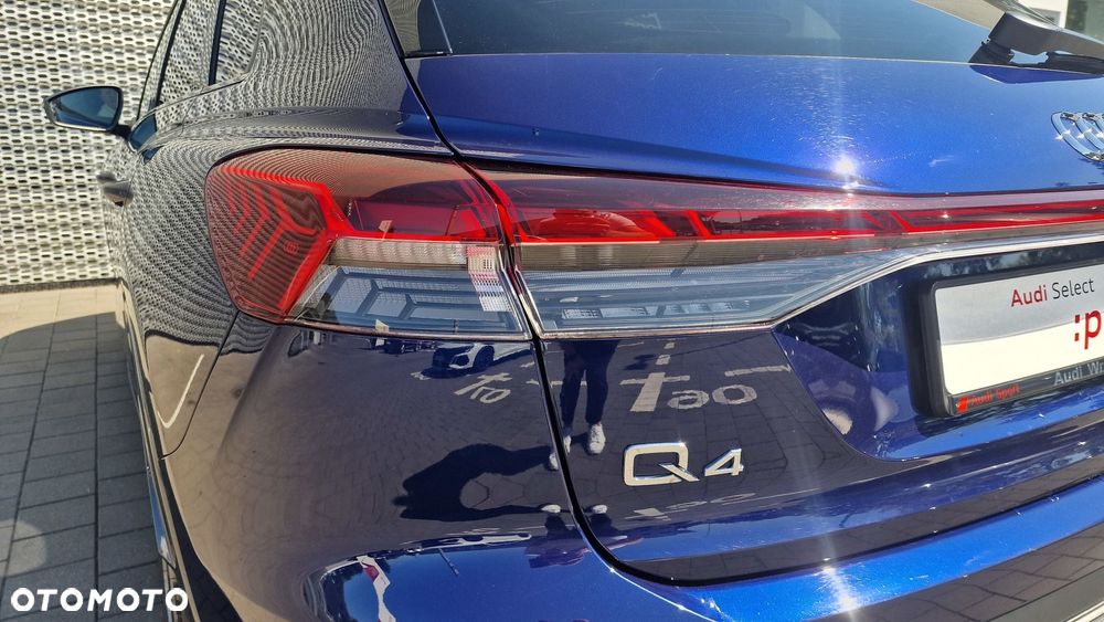 Audi Q4 e-tron - 8