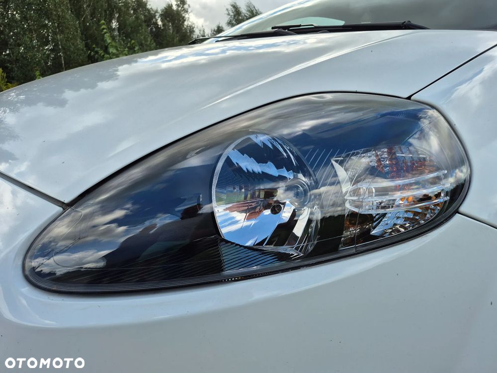 Fiat Grande Punto 1.4 T-Jet 16V Racing - 11