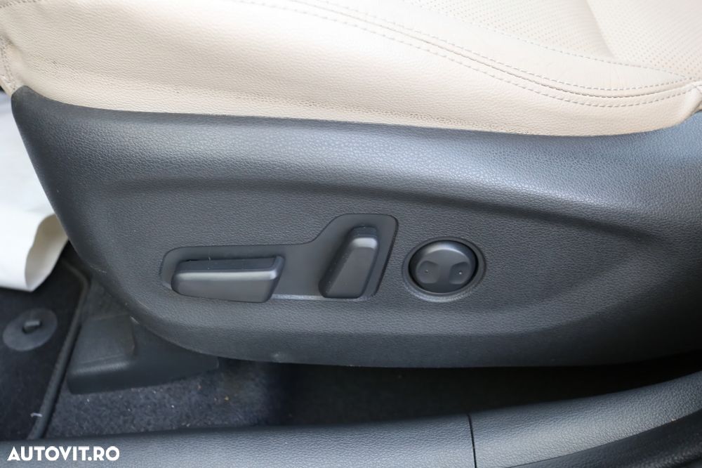 Hyundai Tucson 2.0 CRDI 4WD 6AT Luxury Pack+ - 24