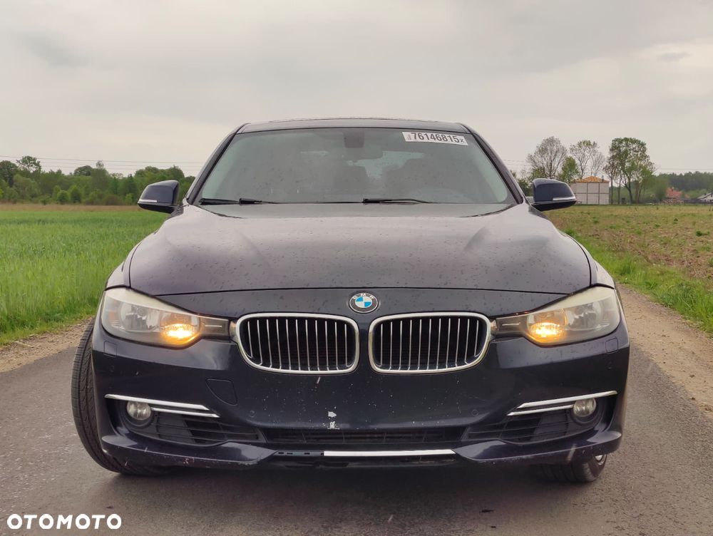 BMW Seria 3 328i xDrive Sport Line - 23