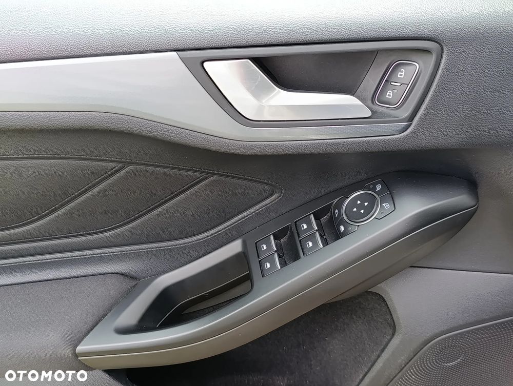 Ford Focus - 11