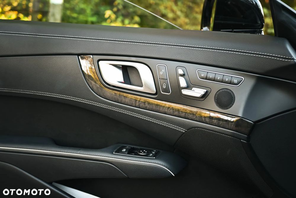 Mercedes-Benz SL 350 BlueEff - 19