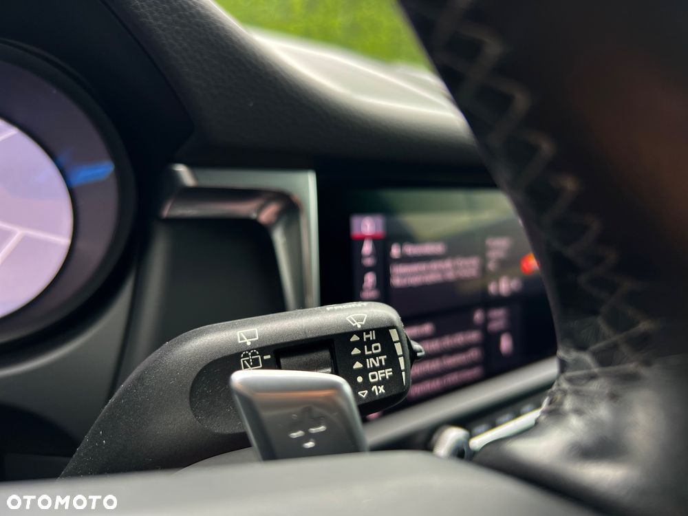 Porsche Macan - 33